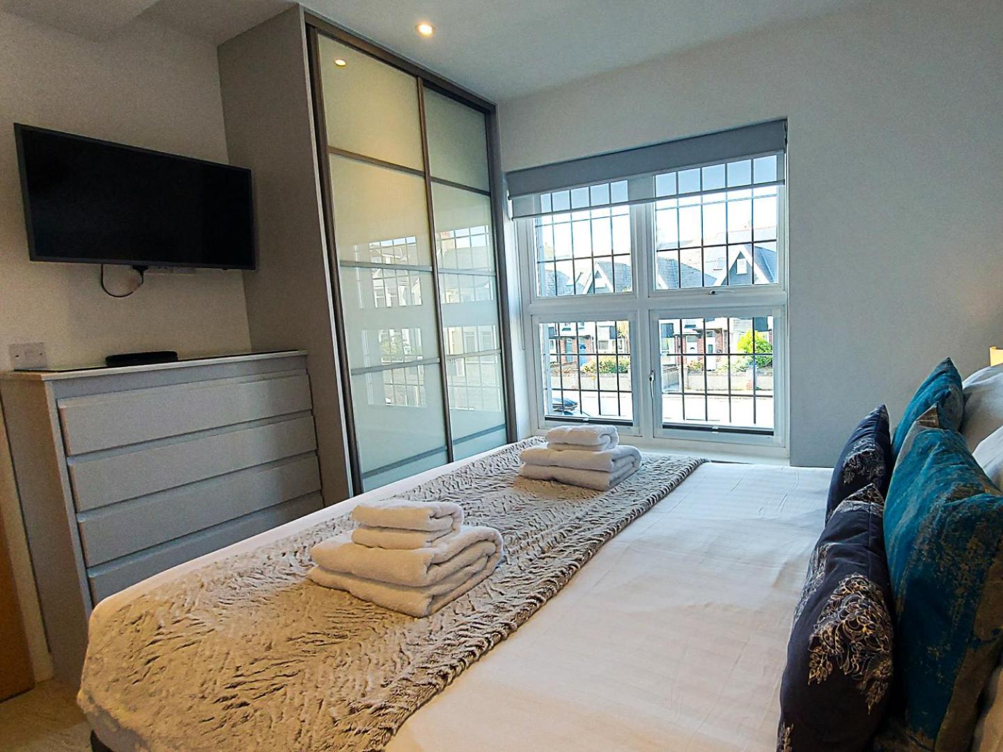Meadow View Apartments New Quay Dış mekan fotoğraf