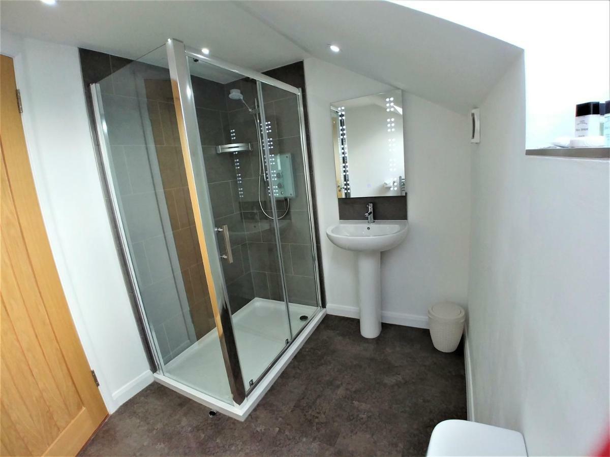 Meadow View Apartments New Quay Dış mekan fotoğraf